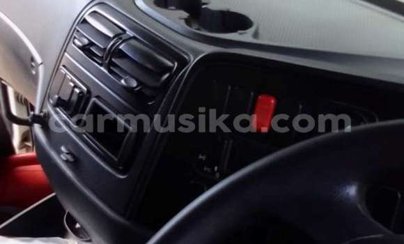 Buy Used Mercedes‒Benz Tipper White Truck in Beitbridge in Matabeleland South Buy Used Mercedes‒Benz Tipper White Truck in Beitbridge in Matabeleland South