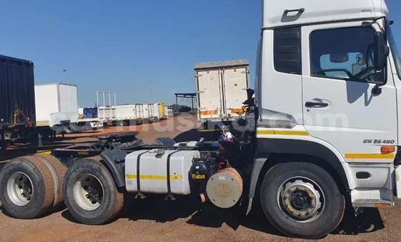 Acheter Occasion Utilitaire DAF CF Blanc à Beitbridge, Matabeleland South Acheter Occasion Utilitaire DAF CF Blanc à Beitbridge, Matabeleland South