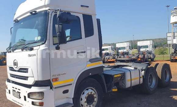 Acheter Occasion Utilitaire DAF CF Blanc à Beitbridge, Matabeleland South Acheter Occasion Utilitaire DAF CF Blanc à Beitbridge, Matabeleland South