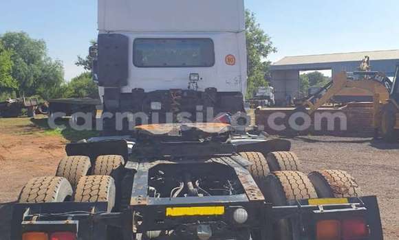 Acheter Occasion Utilitaire DAF CF Blanc à Beitbridge, Matabeleland South Acheter Occasion Utilitaire DAF CF Blanc à Beitbridge, Matabeleland South