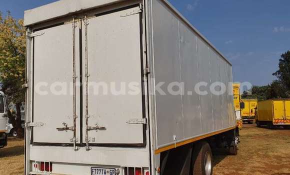 Acheter Occasion Utilitaire Isuzu Elf Blanc à Beitbridge, Matabeleland South Acheter Occasion Utilitaire Isuzu Elf Blanc à Beitbridge, Matabeleland South