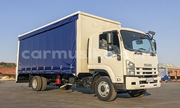 Acheter Occasion Utilitaire Isuzu FTR 850 Blanc à Beitbridge, Matabeleland South Acheter Occasion Utilitaire Isuzu FTR 850 Blanc à Beitbridge, Matabeleland South