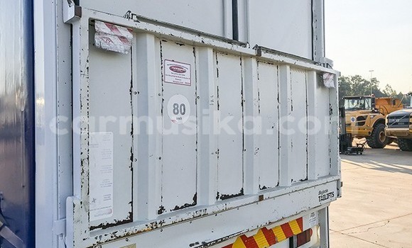 Acheter Occasion Utilitaire Isuzu FTR 850 Blanc à Beitbridge, Matabeleland South Acheter Occasion Utilitaire Isuzu FTR 850 Blanc à Beitbridge, Matabeleland South