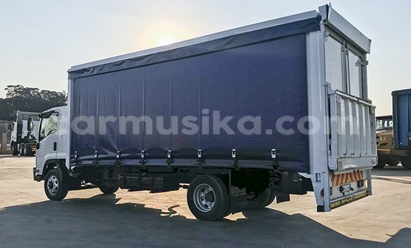 Acheter Occasion Utilitaire Isuzu FTR 850 Blanc à Beitbridge, Matabeleland South Acheter Occasion Utilitaire Isuzu FTR 850 Blanc à Beitbridge, Matabeleland South