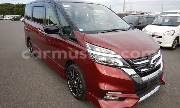 Nunua Ilio tumika Nissan Serena Nyekundu Gari ndani ya Beitbridge nchini Matabeleland Kusini