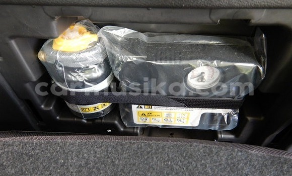 Tenga Tsaru Nissan Serena Tsvuku Mota in Beitbridge in Matabeleland South Tenga Tsaru Nissan Serena Tsvuku Mota in Beitbridge in Matabeleland South