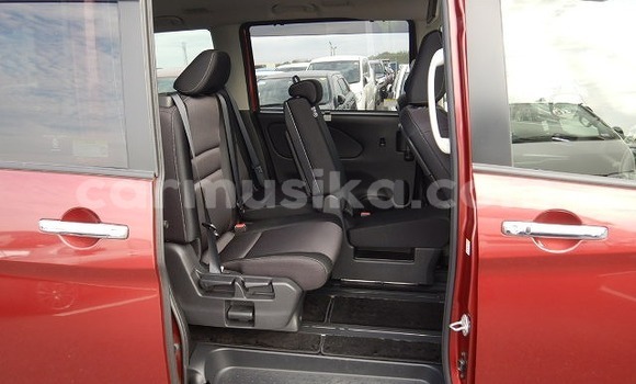 Tenga Tsaru Nissan Serena Tsvuku Mota in Beitbridge in Matabeleland South Tenga Tsaru Nissan Serena Tsvuku Mota in Beitbridge in Matabeleland South