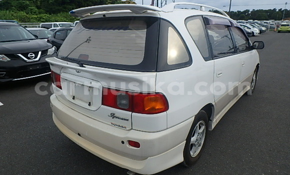 Buy Used Toyota Ipsum White Car in Beitbridge in Matabeleland South Buy Used Toyota Ipsum White Car in Beitbridge in Matabeleland South