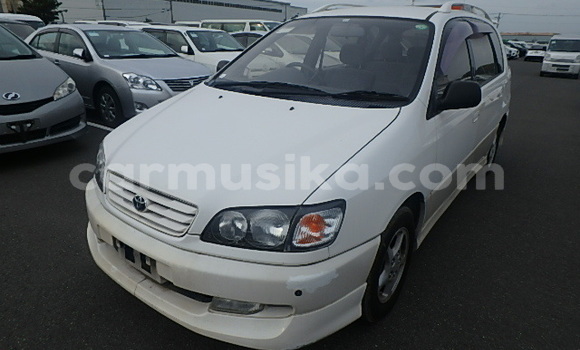 Buy Used Toyota Ipsum White Car in Beitbridge in Matabeleland South Buy Used Toyota Ipsum White Car in Beitbridge in Matabeleland South