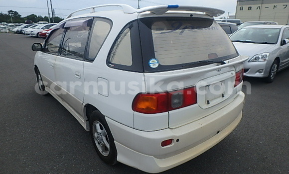 Buy Used Toyota Ipsum White Car in Beitbridge in Matabeleland South Buy Used Toyota Ipsum White Car in Beitbridge in Matabeleland South