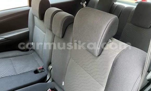 Buy Used Toyota Avanza Silver Car in Beitbridge in Matabeleland South Buy Used Toyota Avanza Silver Car in Beitbridge in Matabeleland South