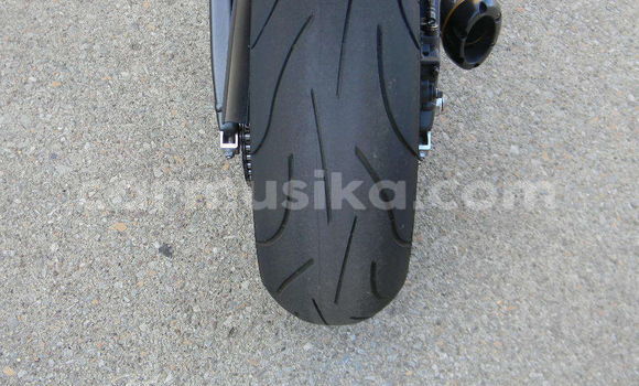 Nunua Ilio tumika Yamaha Aerox Bluu Bike ndani ya Beitbridge nchini Matabeleland Kusini Nunua Ilio tumika Yamaha Aerox Bluu Bike ndani ya Beitbridge nchini Matabeleland Kusini