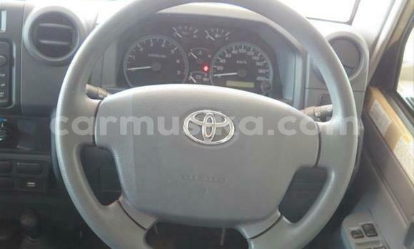 Acheter Occasion Voiture Toyota Land Cruiser Marron à Beitbridge, Matabeleland South Acheter Occasion Voiture Toyota Land Cruiser Marron à Beitbridge, Matabeleland South