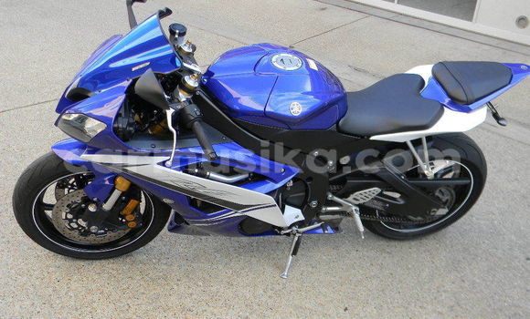 Nunua Ilio tumika Yamaha Aerox Bluu Bike ndani ya Beitbridge nchini Matabeleland Kusini Nunua Ilio tumika Yamaha Aerox Bluu Bike ndani ya Beitbridge nchini Matabeleland Kusini