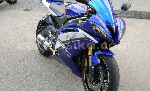Nunua Ilio tumika Yamaha Aerox Bluu Bike ndani ya Beitbridge nchini Matabeleland Kusini Nunua Ilio tumika Yamaha Aerox Bluu Bike ndani ya Beitbridge nchini Matabeleland Kusini