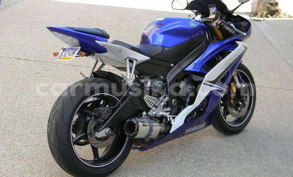 Nunua Ilio tumika Yamaha Aerox Bluu Bike ndani ya Beitbridge nchini Matabeleland Kusini Nunua Ilio tumika Yamaha Aerox Bluu Bike ndani ya Beitbridge nchini Matabeleland Kusini