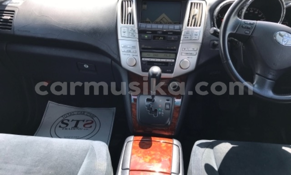 Buy Used Toyota Harrier Silver Car in Beitbridge in Matabeleland South Buy Used Toyota Harrier Silver Car in Beitbridge in Matabeleland South