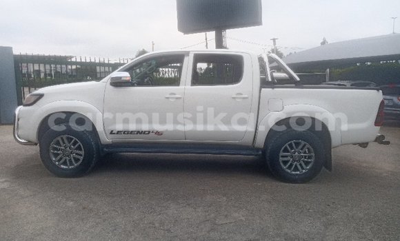 Acheter Occasion Voiture Toyota Hilux Blanc à Beitbridge, Matabeleland South Acheter Occasion Voiture Toyota Hilux Blanc à Beitbridge, Matabeleland South