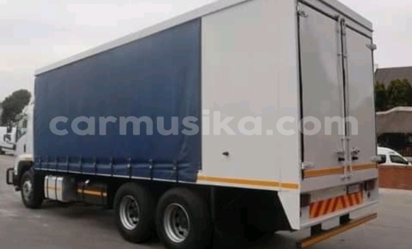 Acheter Occasion Utilitaire Isuzu FTR 850 Blanc à Beitbridge, Matabeleland South Acheter Occasion Utilitaire Isuzu FTR 850 Blanc à Beitbridge, Matabeleland South