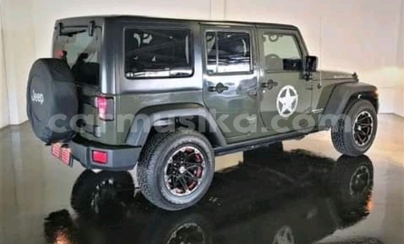 Buy Used Jeep Commander Green Car in Beitbridge in Matabeleland South Buy Used Jeep Commander Green Car in Beitbridge in Matabeleland South