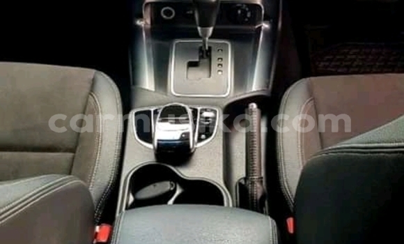 Nunua Ilio tumika Mercedes-Benz GLC 250D Nyeupe Gari ndani ya Beitbridge nchini Matabeleland Kusini Nunua Ilio tumika Mercedes-Benz GLC 250D Nyeupe Gari ndani ya Beitbridge nchini Matabeleland Kusini