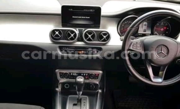 Nunua Ilio tumika Mercedes-Benz GLC 250D Nyeupe Gari ndani ya Beitbridge nchini Matabeleland Kusini Nunua Ilio tumika Mercedes-Benz GLC 250D Nyeupe Gari ndani ya Beitbridge nchini Matabeleland Kusini