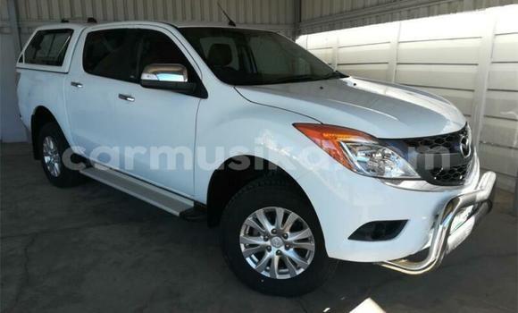 Acheter Occasion Voiture Mazda BT-50 Blanc à Beitbridge, Matabeleland South Acheter Occasion Voiture Mazda BT-50 Blanc à Beitbridge, Matabeleland South