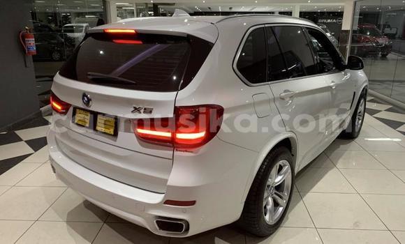 Acheter Occasion Voiture BMW X5 M Blanc à Beitbridge, Matabeleland South Acheter Occasion Voiture BMW X5 M Blanc à Beitbridge, Matabeleland South