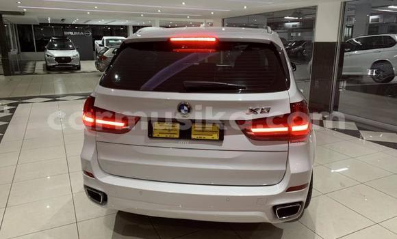 Acheter Occasion Voiture BMW X5 M Blanc à Beitbridge, Matabeleland South Acheter Occasion Voiture BMW X5 M Blanc à Beitbridge, Matabeleland South