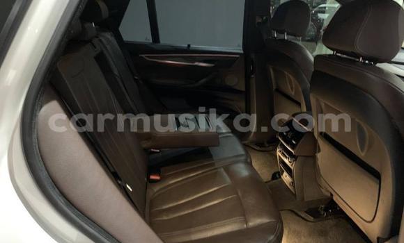 Acheter Occasion Voiture BMW X5 M Blanc à Beitbridge, Matabeleland South Acheter Occasion Voiture BMW X5 M Blanc à Beitbridge, Matabeleland South