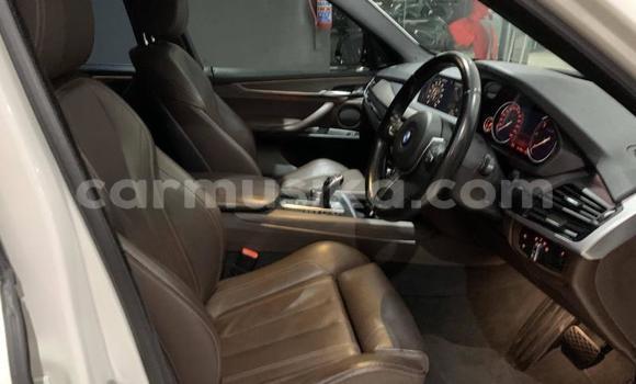 Acheter Occasion Voiture BMW X5 M Blanc à Beitbridge, Matabeleland South Acheter Occasion Voiture BMW X5 M Blanc à Beitbridge, Matabeleland South