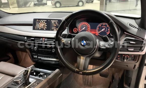 Acheter Occasion Voiture BMW X5 M Blanc à Beitbridge, Matabeleland South Acheter Occasion Voiture BMW X5 M Blanc à Beitbridge, Matabeleland South