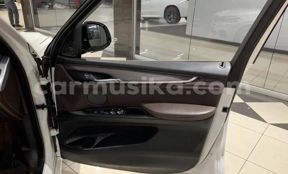 Acheter Occasion Voiture BMW X5 M Blanc à Beitbridge, Matabeleland South Acheter Occasion Voiture BMW X5 M Blanc à Beitbridge, Matabeleland South