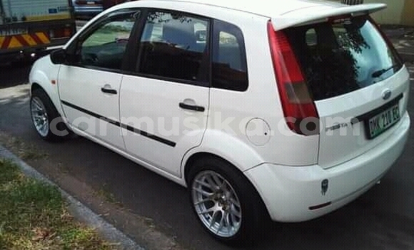 Buy Used Ford Fiesta White Car in Beitbridge in Matabeleland South Buy Used Ford Fiesta White Car in Beitbridge in Matabeleland South