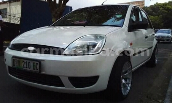 Buy Used Ford Fiesta White Car in Beitbridge in Matabeleland South Buy Used Ford Fiesta White Car in Beitbridge in Matabeleland South