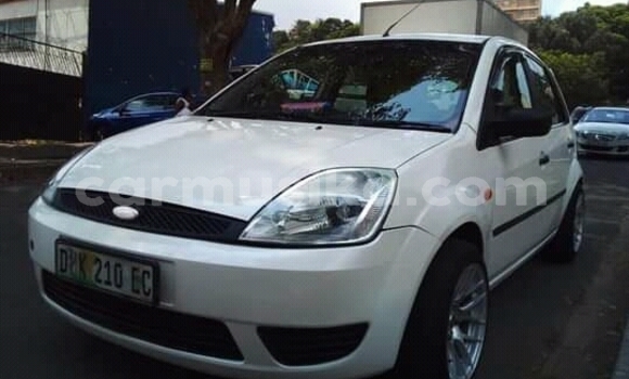 Buy Used Ford Fiesta White Car in Beitbridge in Matabeleland South Buy Used Ford Fiesta White Car in Beitbridge in Matabeleland South