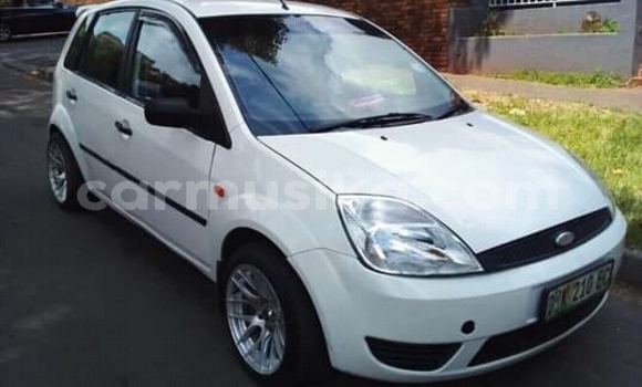 Buy Used Ford Fiesta White Car in Beitbridge in Matabeleland South Buy Used Ford Fiesta White Car in Beitbridge in Matabeleland South
