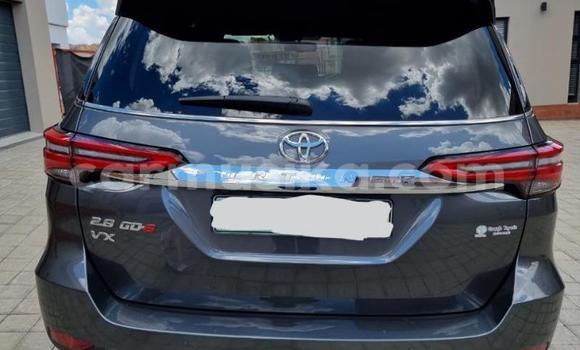 Acheter Occasion Voiture Toyota Hilux Gris à Beitbridge, Matabeleland South Acheter Occasion Voiture Toyota Hilux Gris à Beitbridge, Matabeleland South