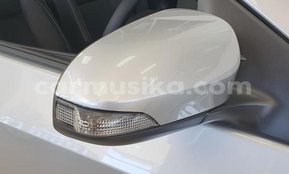 Buy Used Toyota Corolla Silver Car in Beitbridge in Matabeleland South Buy Used Toyota Corolla Silver Car in Beitbridge in Matabeleland South