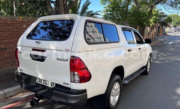 Acheter Occasion Voiture Toyota Hilux Blanc à Beitbridge, Matabeleland South Acheter Occasion Voiture Toyota Hilux Blanc à Beitbridge, Matabeleland South