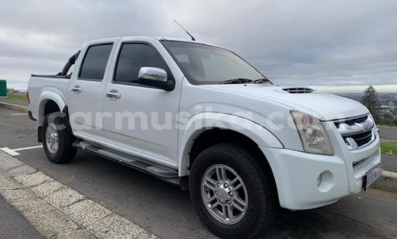 Acheter Occasion Voiture Isuzu KB Blanc à Beitbridge, Matabeleland South