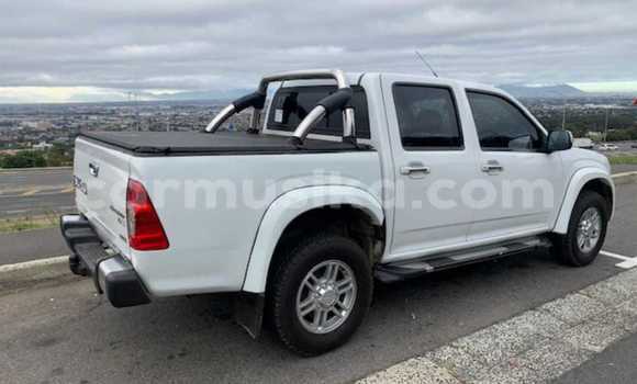 Acheter Occasion Voiture Isuzu KB Blanc à Beitbridge, Matabeleland South Acheter Occasion Voiture Isuzu KB Blanc à Beitbridge, Matabeleland South