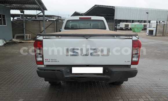 Acheter Occasion Voiture Isuzu KB Blanc à Beitbridge, Matabeleland South Acheter Occasion Voiture Isuzu KB Blanc à Beitbridge, Matabeleland South