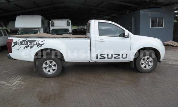 Acheter Occasion Voiture Isuzu KB Blanc à Beitbridge, Matabeleland South Acheter Occasion Voiture Isuzu KB Blanc à Beitbridge, Matabeleland South