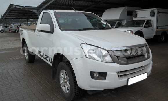 Acheter Occasion Voiture Isuzu KB Blanc à Beitbridge, Matabeleland South Acheter Occasion Voiture Isuzu KB Blanc à Beitbridge, Matabeleland South