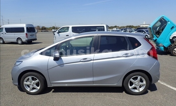 Buy Used Honda Fit Silver Car in Beitbridge in Matabeleland South Buy Used Honda Fit Silver Car in Beitbridge in Matabeleland South