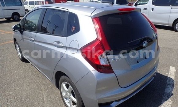 Buy Used Honda Fit Silver Car in Beitbridge in Matabeleland South Buy Used Honda Fit Silver Car in Beitbridge in Matabeleland South