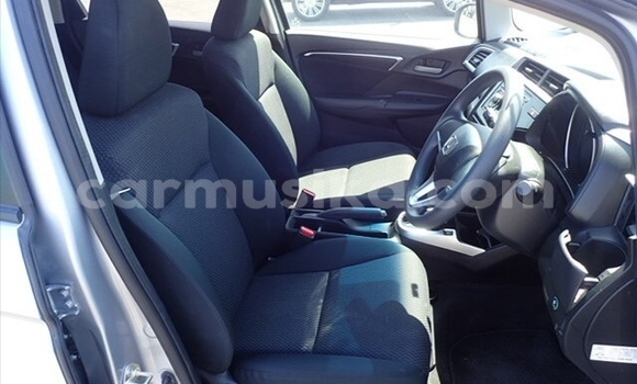 Buy Used Honda Fit Silver Car in Beitbridge in Matabeleland South Buy Used Honda Fit Silver Car in Beitbridge in Matabeleland South