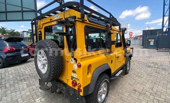 Buy Used Land Rover Defender Other Car in Beitbridge in Matabeleland South Buy Used Land Rover Defender Other Car in Beitbridge in Matabeleland South
