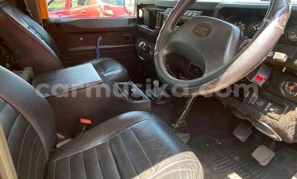 Buy Used Land Rover Defender Other Car in Beitbridge in Matabeleland South Buy Used Land Rover Defender Other Car in Beitbridge in Matabeleland South
